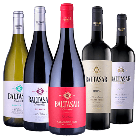 Cinco vinos de diferentes variedades de la marca Bodegas San Alejandro